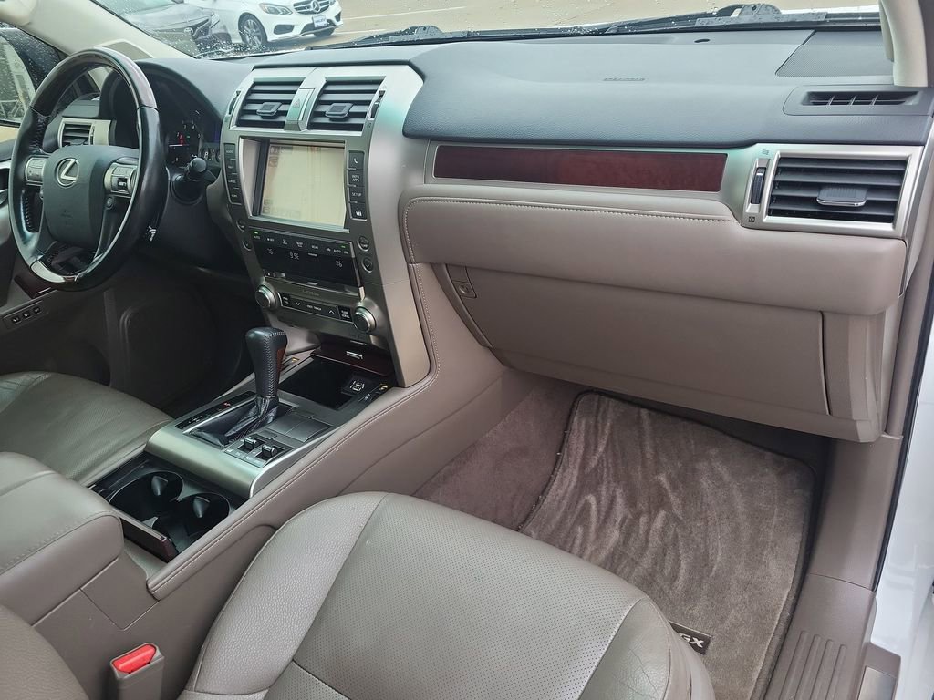 Used 2017 Lexus GX 460 Premium image 29