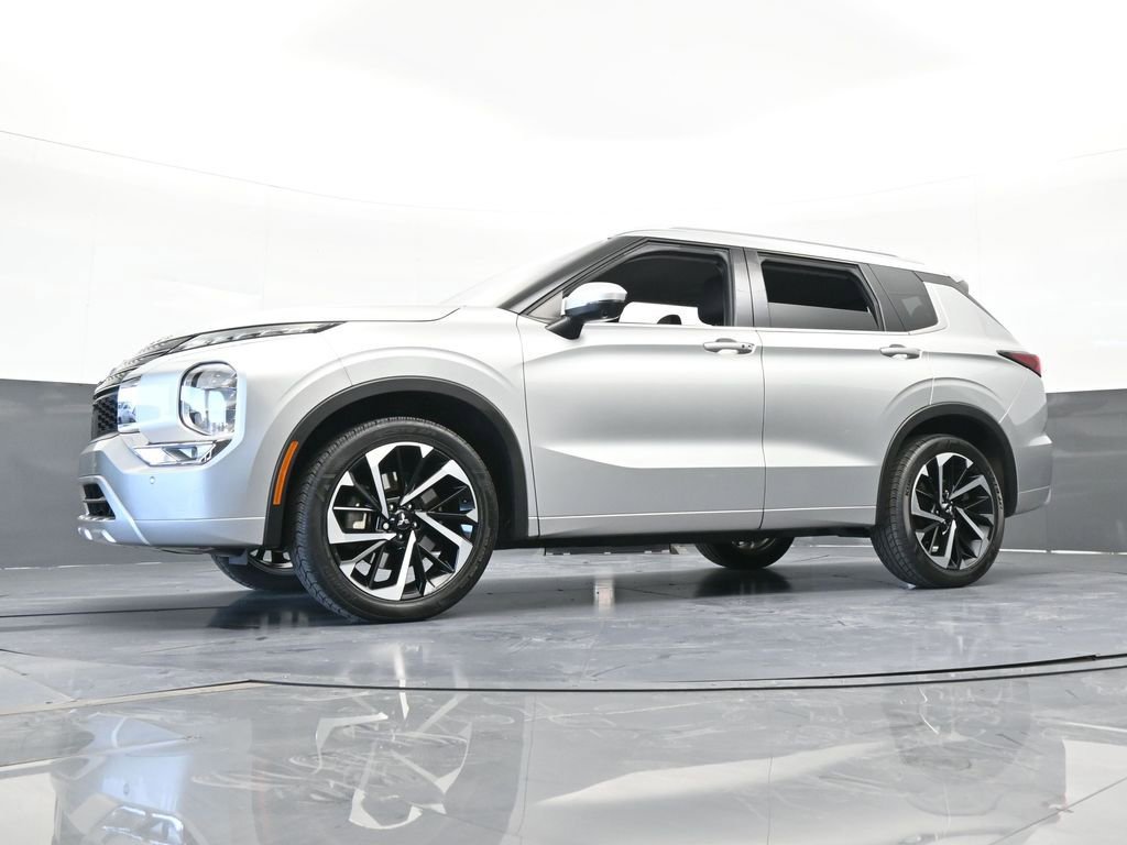 Used 2022 Mitsubishi Outlander SEL image 53