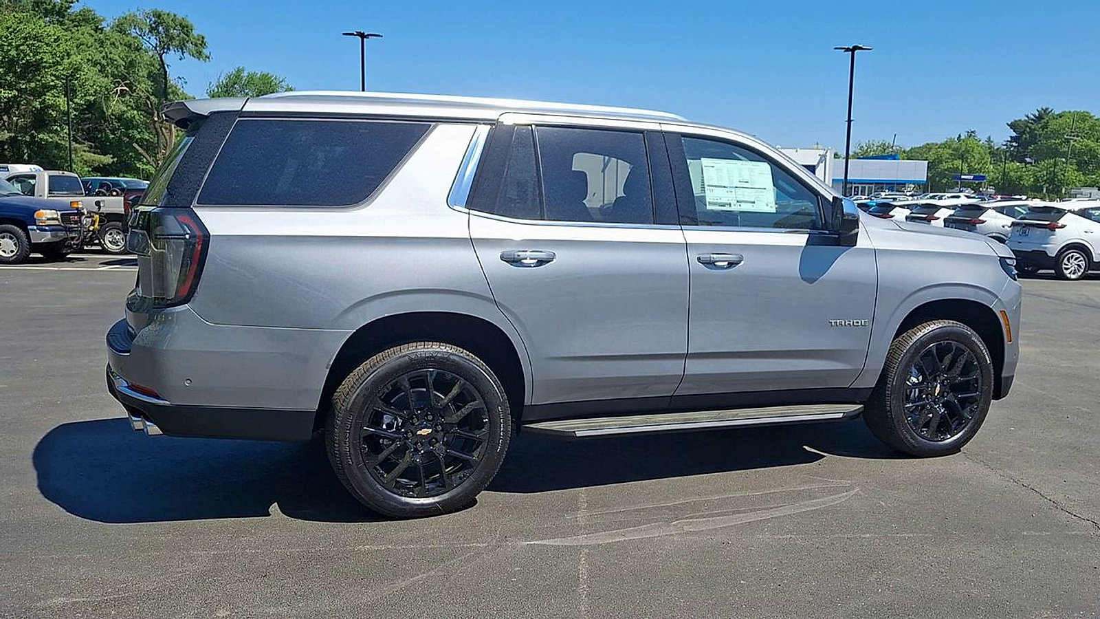 New 2026 Chevrolet Tahoe Premier w/ Sun And Tow Package AWD/4WD image 3