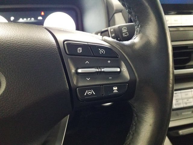 Used 2023 Hyundai Kona Limited w/ Cargo Package FWD image 5