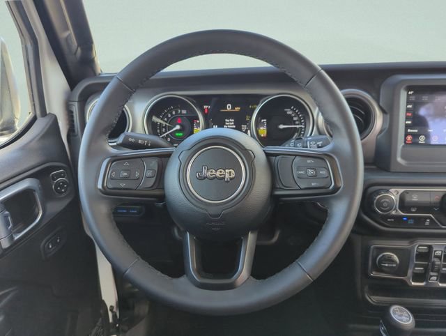 Used 2023 Jeep Wrangler Unlimited w/ Convenience Group image 19