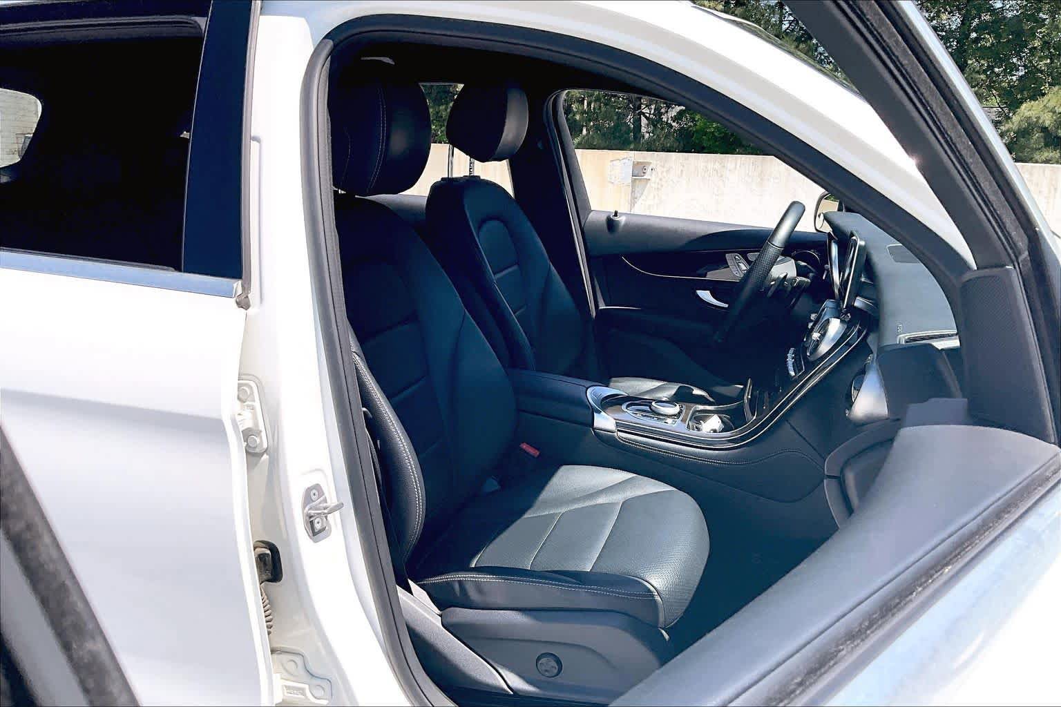 Used 2019 Mercedes-Benz GLC 300 4MATIC image 9