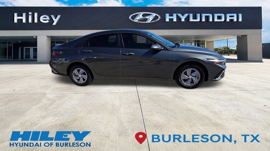 New 2026 Hyundai Elantra SE FWD image 12