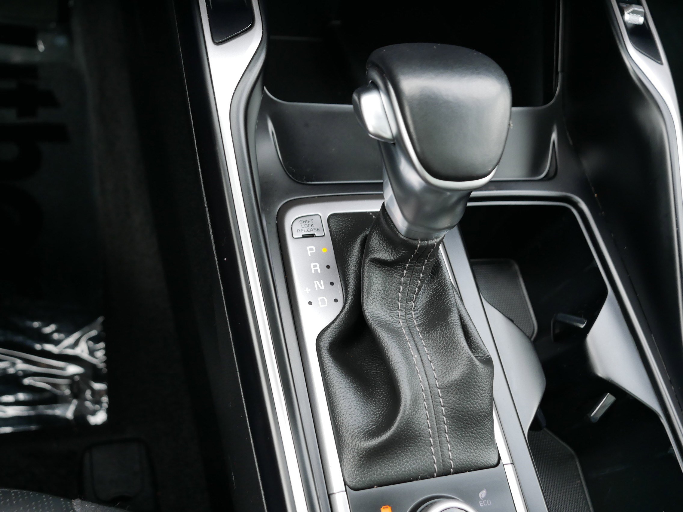 Certified 2022 Kia Sorento S w/ Panoramic Sunroof Package image 24