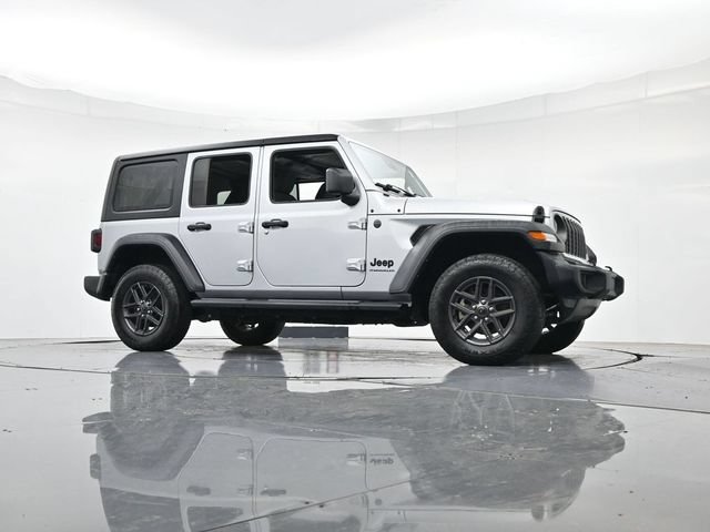 Used 2024 Jeep Wrangler Unlimited Sport AWD/4WD image 38