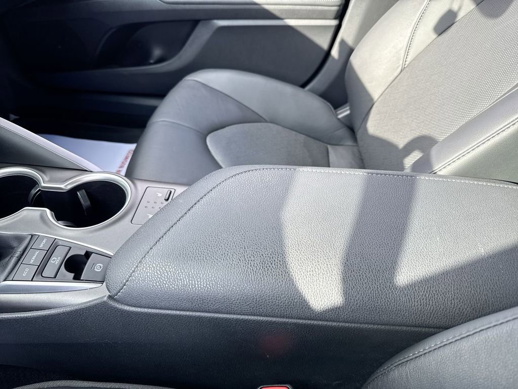 Used 2024 Toyota Camry XLE w/ Cold Weather Package image 21