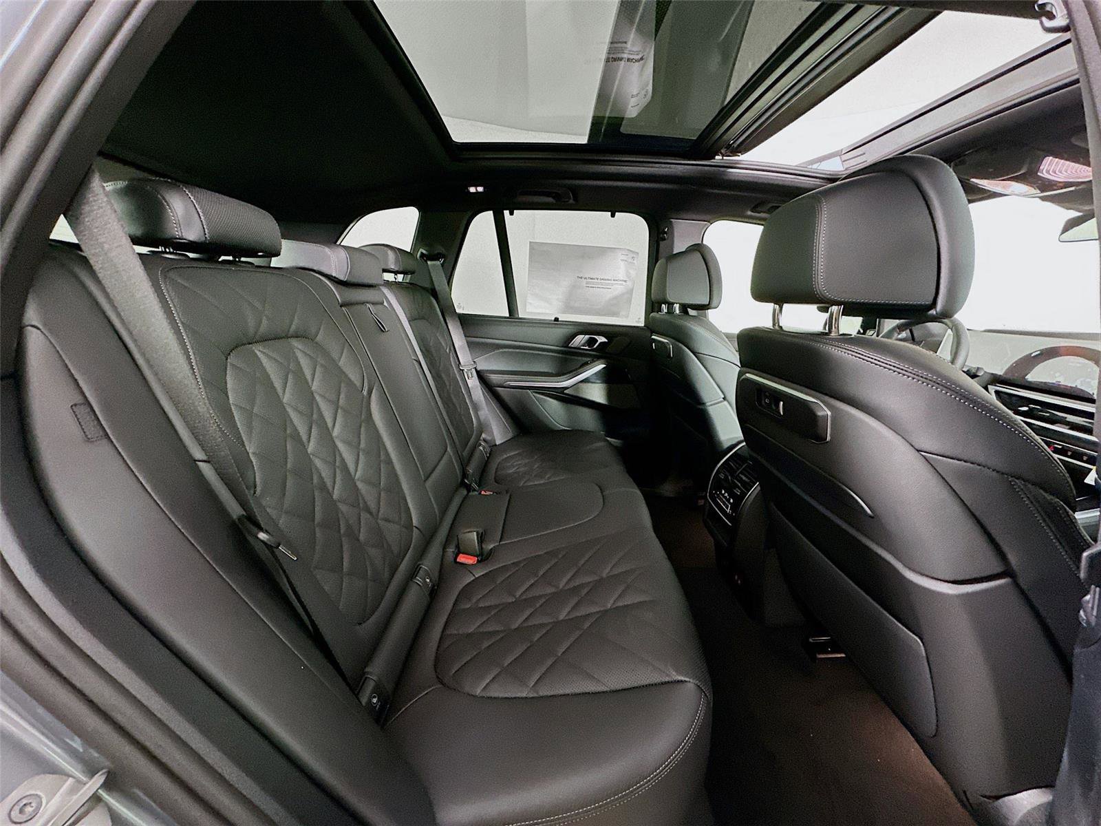 New 2026 BMW X5 xDrive50e w/ Executive Package image 28