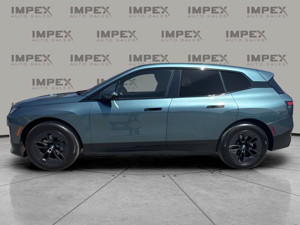 Used 2023 BMW iX xDrive50 w/ Convenience Package AWD/4WD image 2