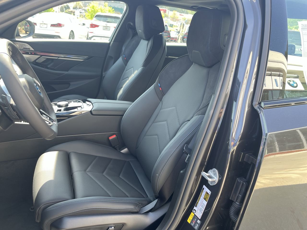Used 2026 BMW i5 eDrive40 w/ M Sport Package RWD image 14