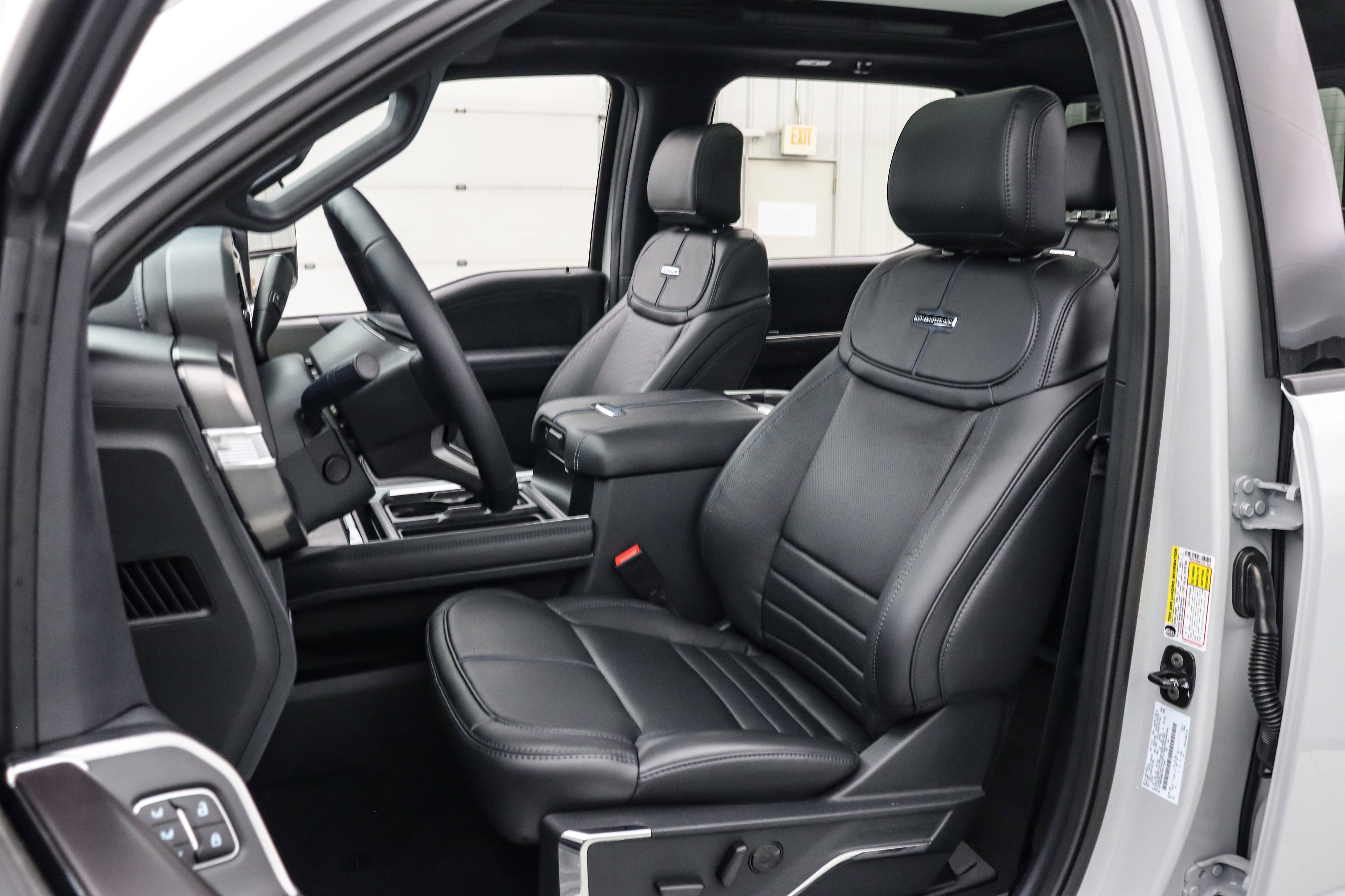 New 2026 Ford F250 Platinum w/ Tremor Off-Road Package image 13