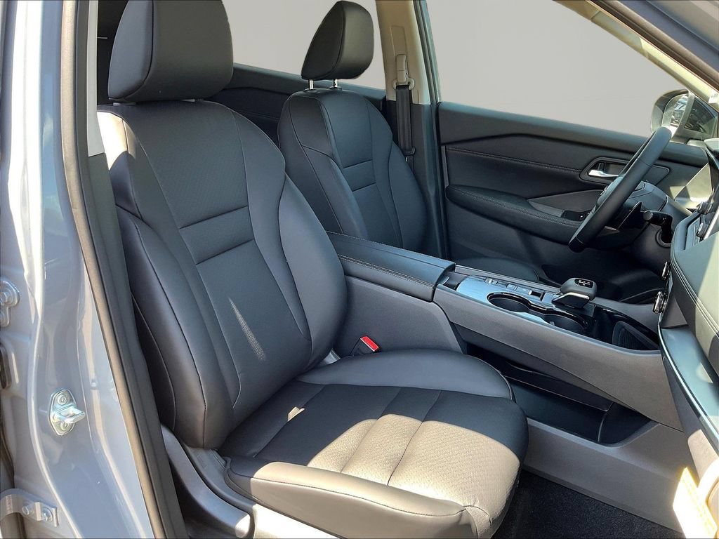 New 2026 Nissan Rogue Dark Armor FWD image 11