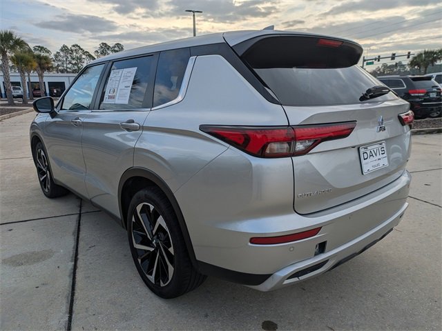 Used 2024 Mitsubishi Outlander SE image 6