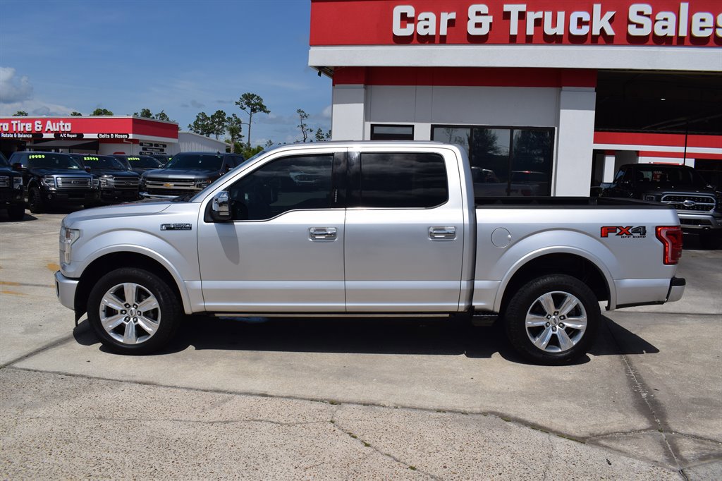 Used 2017 Ford F150 Platinum w/ Equipment Group 701A Luxury image 2