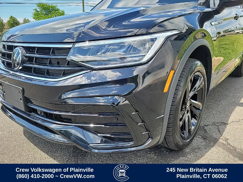 Certified 2024 Volkswagen Tiguan SE R-Line AWD/4WD image 24