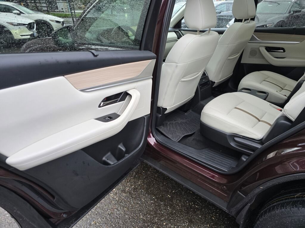 Used 2024 MAZDA CX-90 Plug-In Hybrid w/ Premium Plus image 24