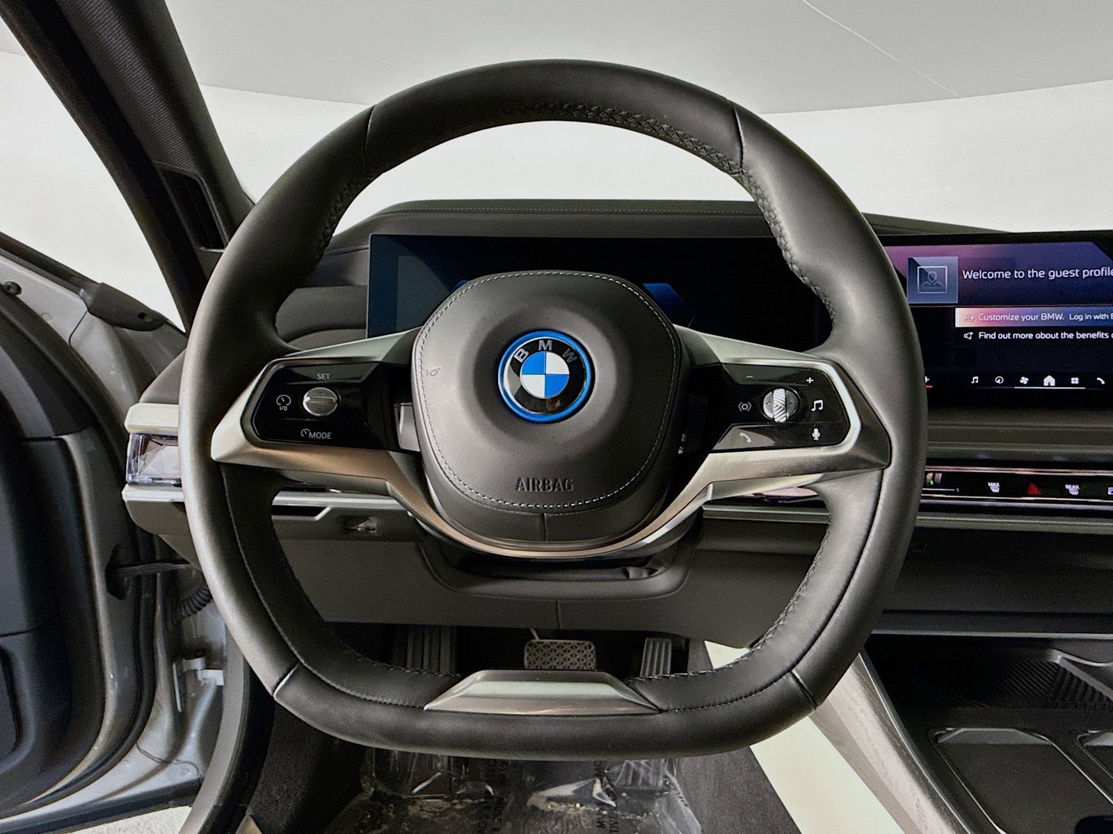 Certified 2023 BMW i7 xDrive60 image 11