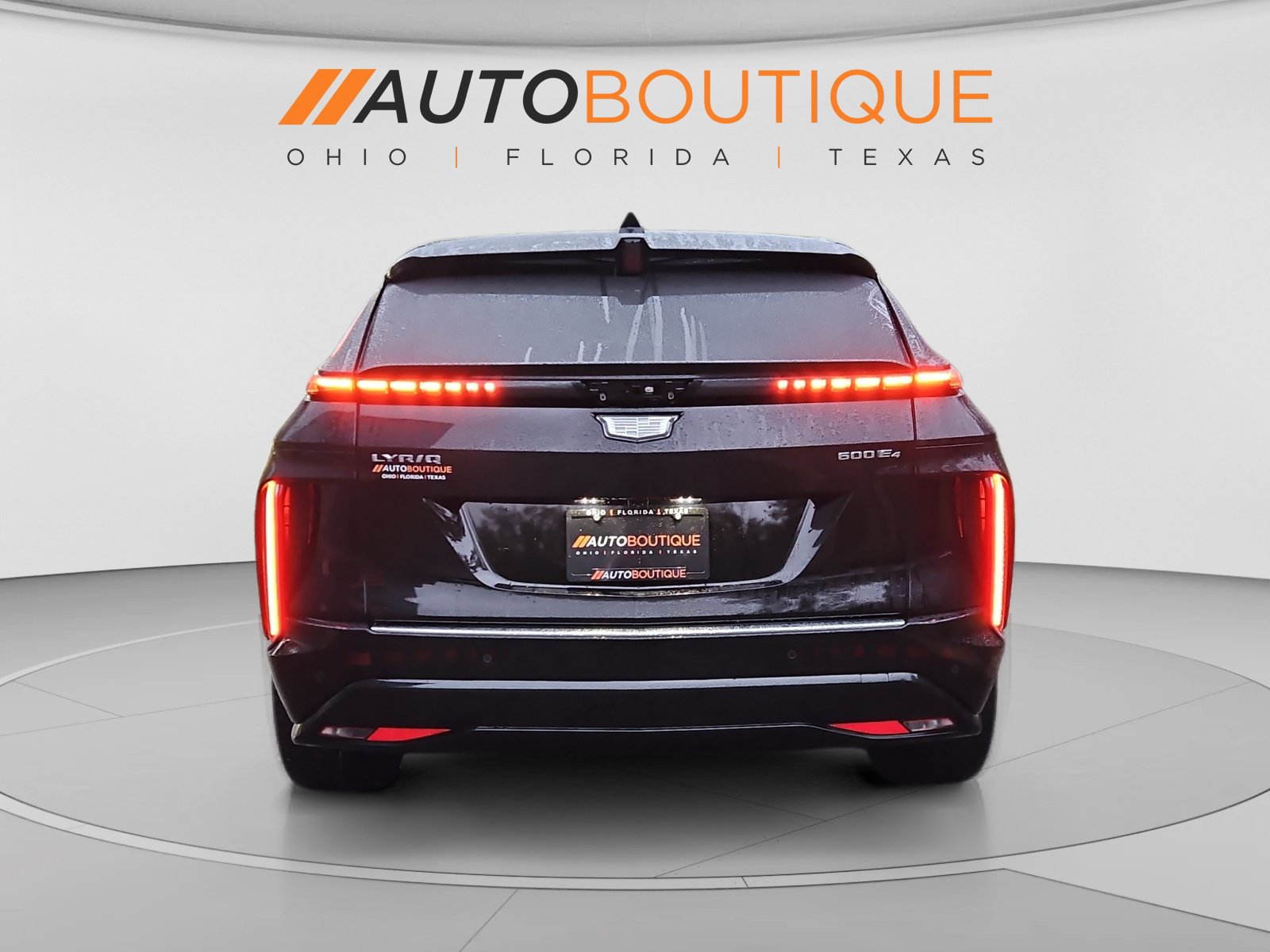 Used 2024 Cadillac Lyriq Luxury w/ LPO, Floor Liner Package AWD/4WD image 4