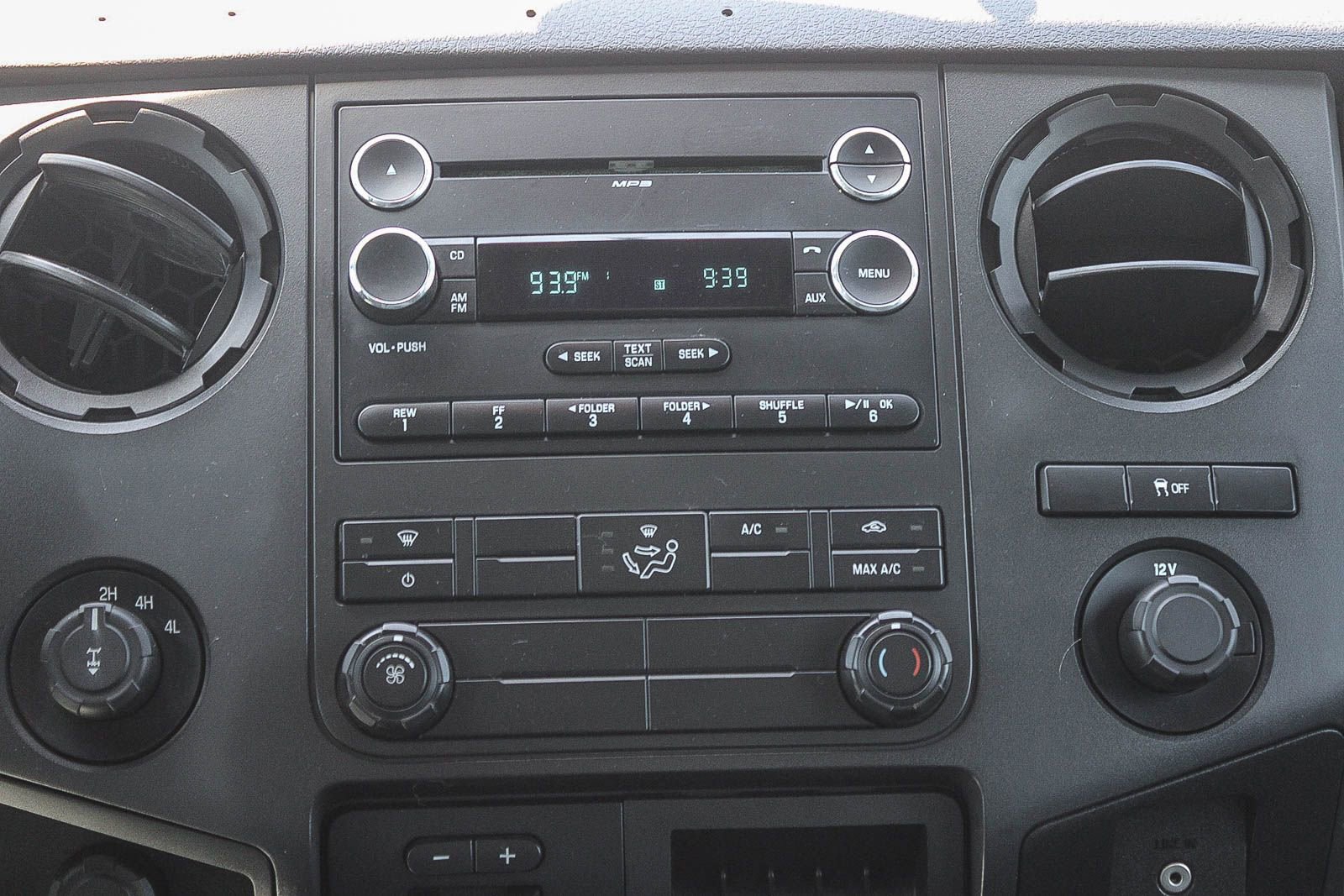 Used 2011 Ford F350 XL w/ Skid Plate Pkg image 13