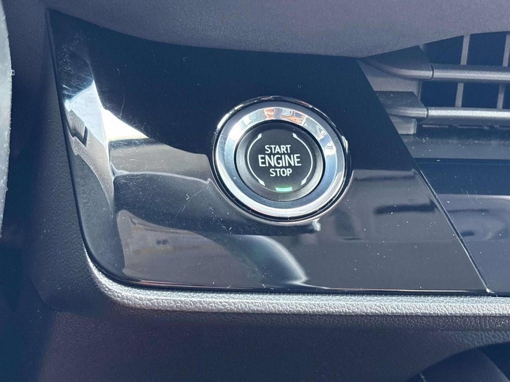 Used 2025 Buick Envision Sport Touring AWD/4WD image 30