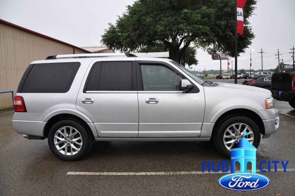 Used 2017 Ford Expedition Limited w/ Equipment Group 301A RWD image 6