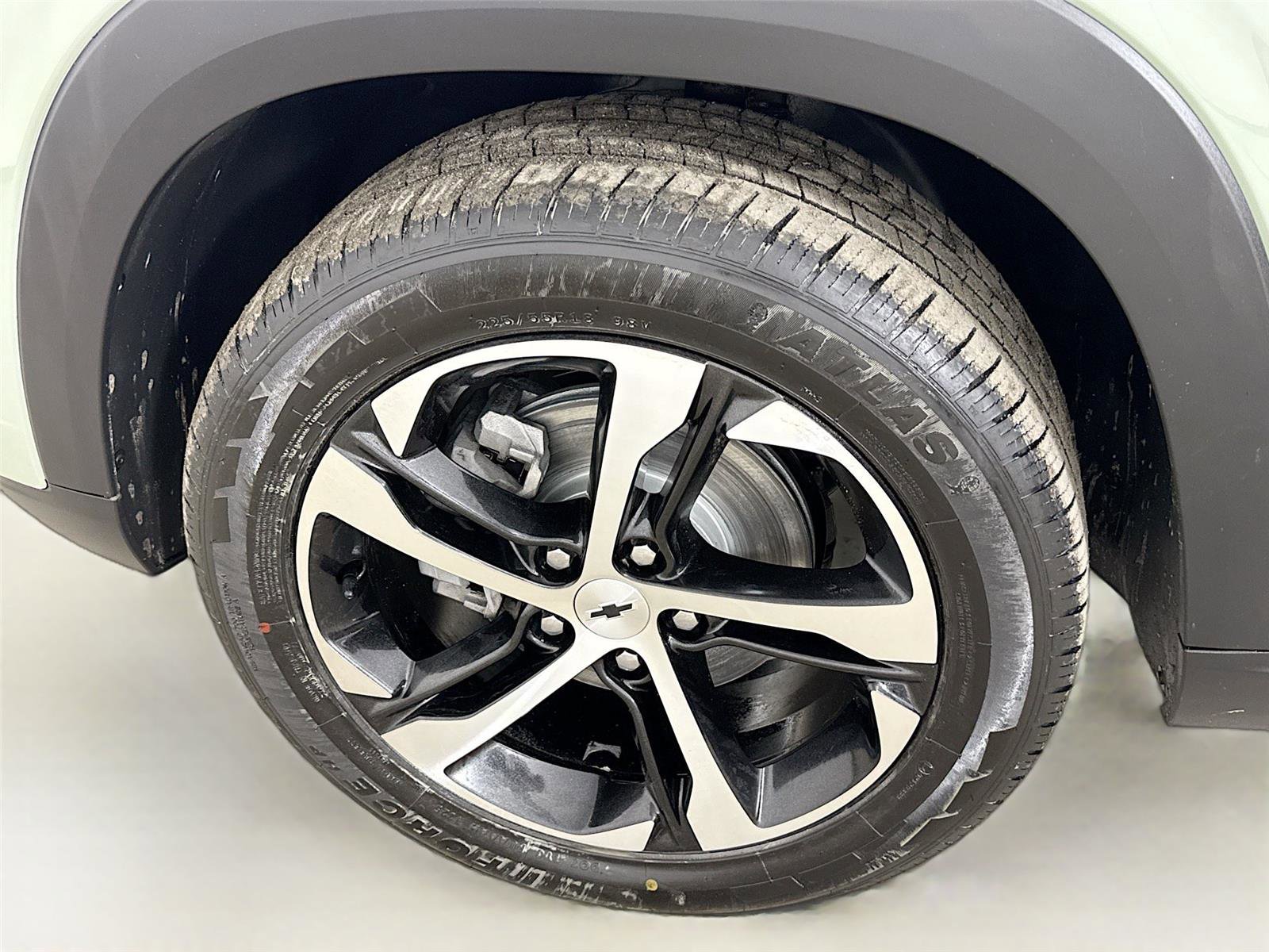 Used 2024 Chevrolet Trax RS w/ Driver Confidence Package image 30