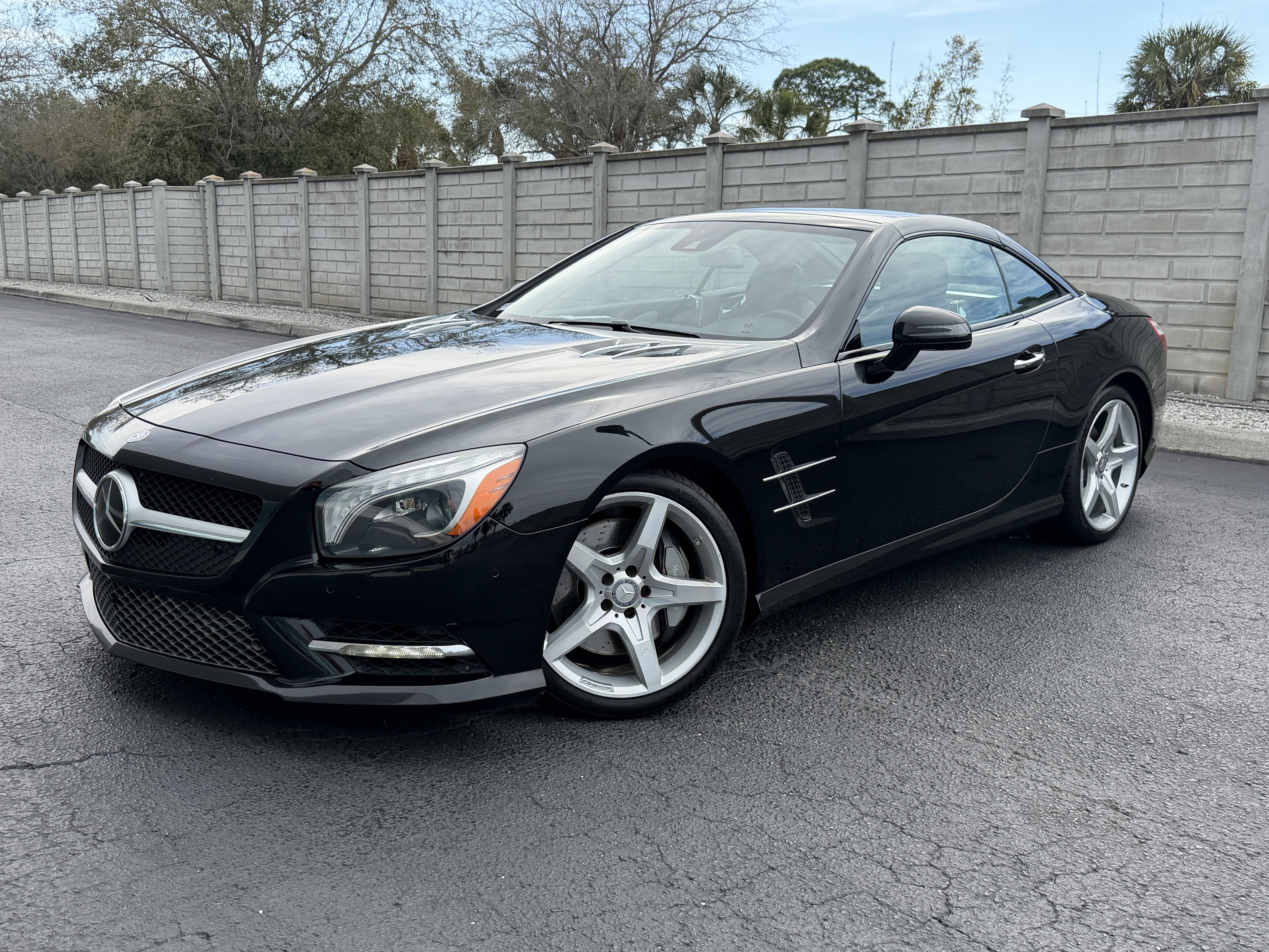 Used 2013 Mercedes-Benz SL 550 image 1