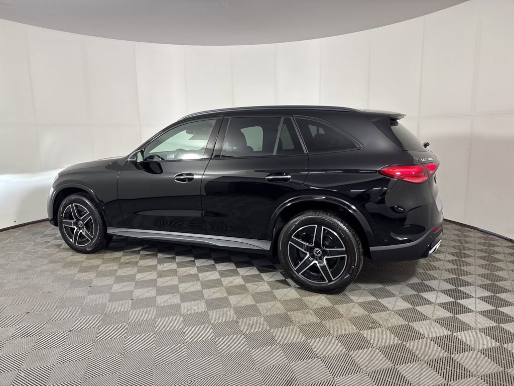 New 2026 Mercedes-Benz GLC 300 4MATIC image 3