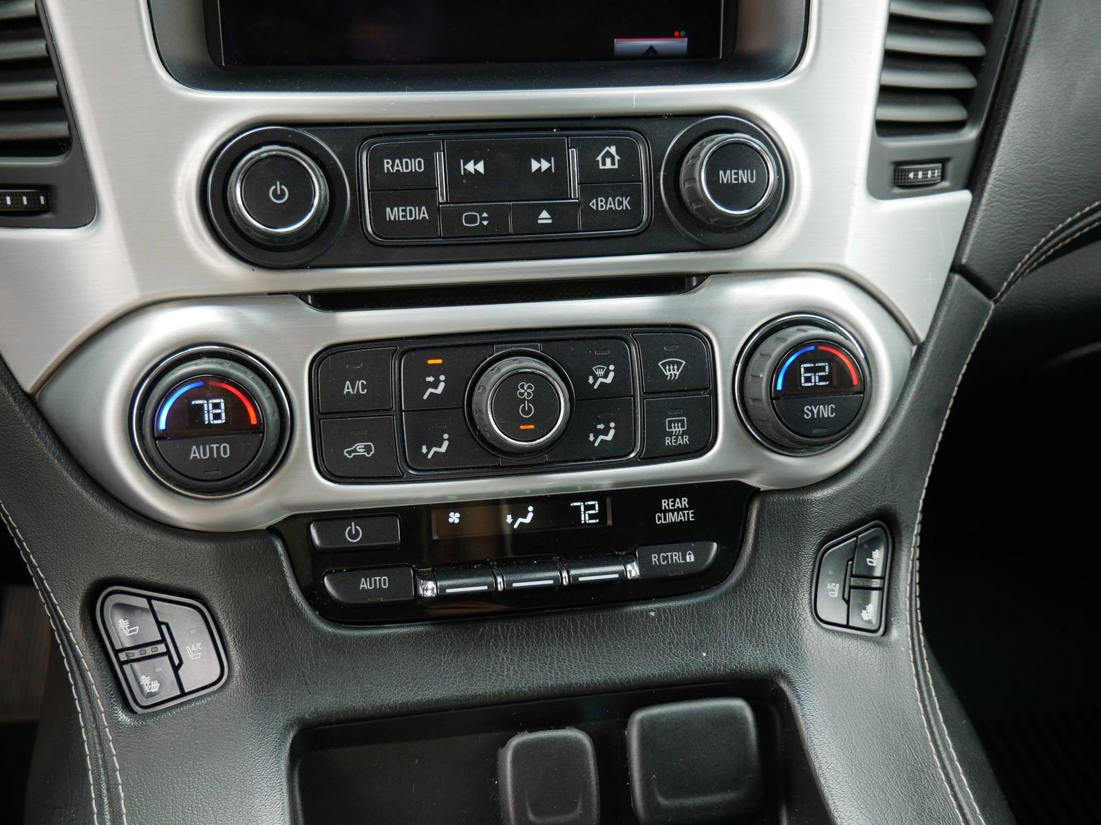 Used 2015 GMC Yukon SLT w/ Open Road Package AWD/4WD image 19