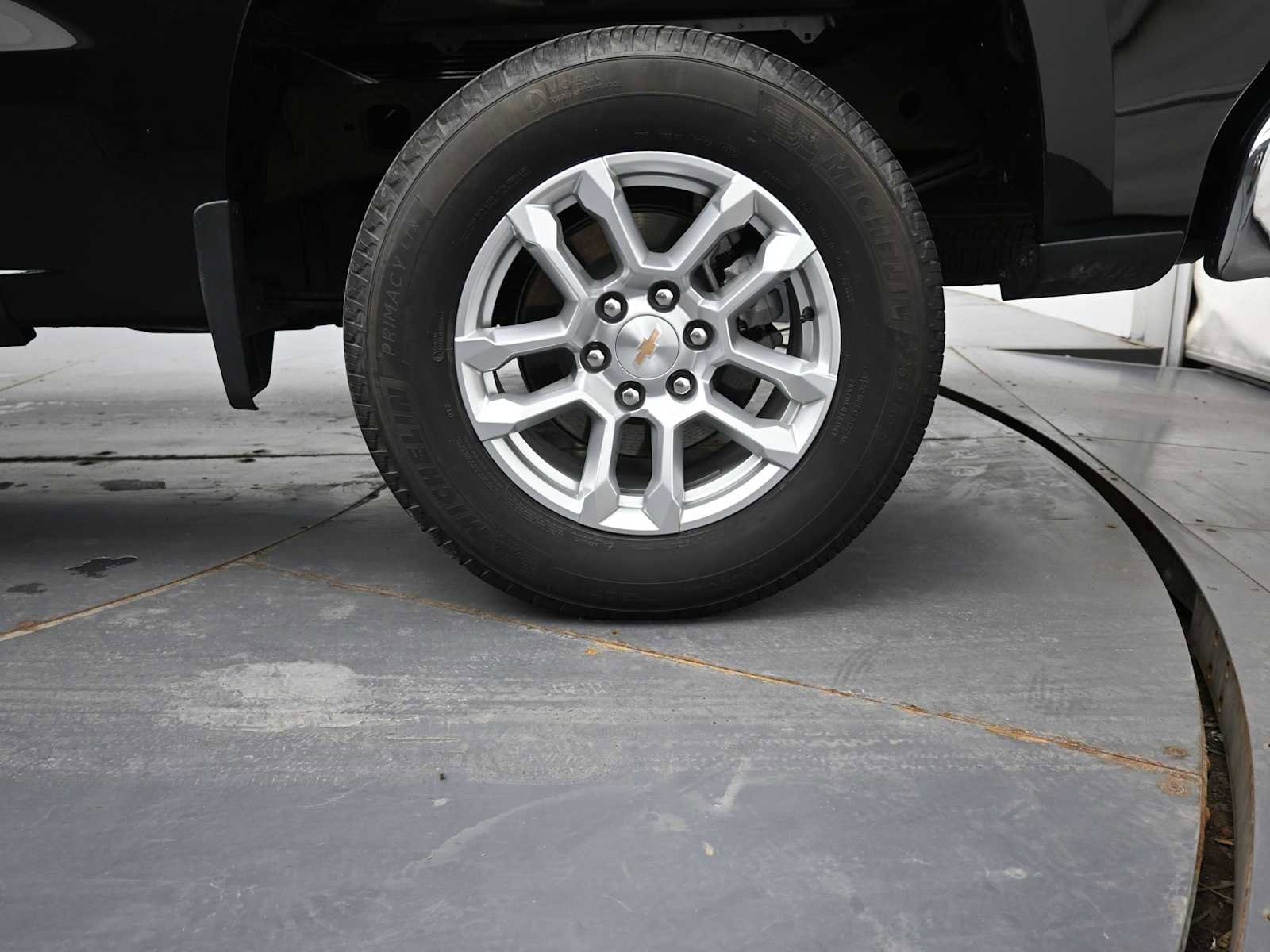 Used 2025 Chevrolet Silverado 1500 LT image 5