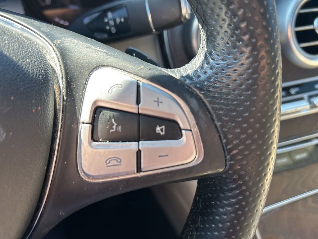 Used 2018 Mercedes-Benz GLC 300 4MATIC image 17