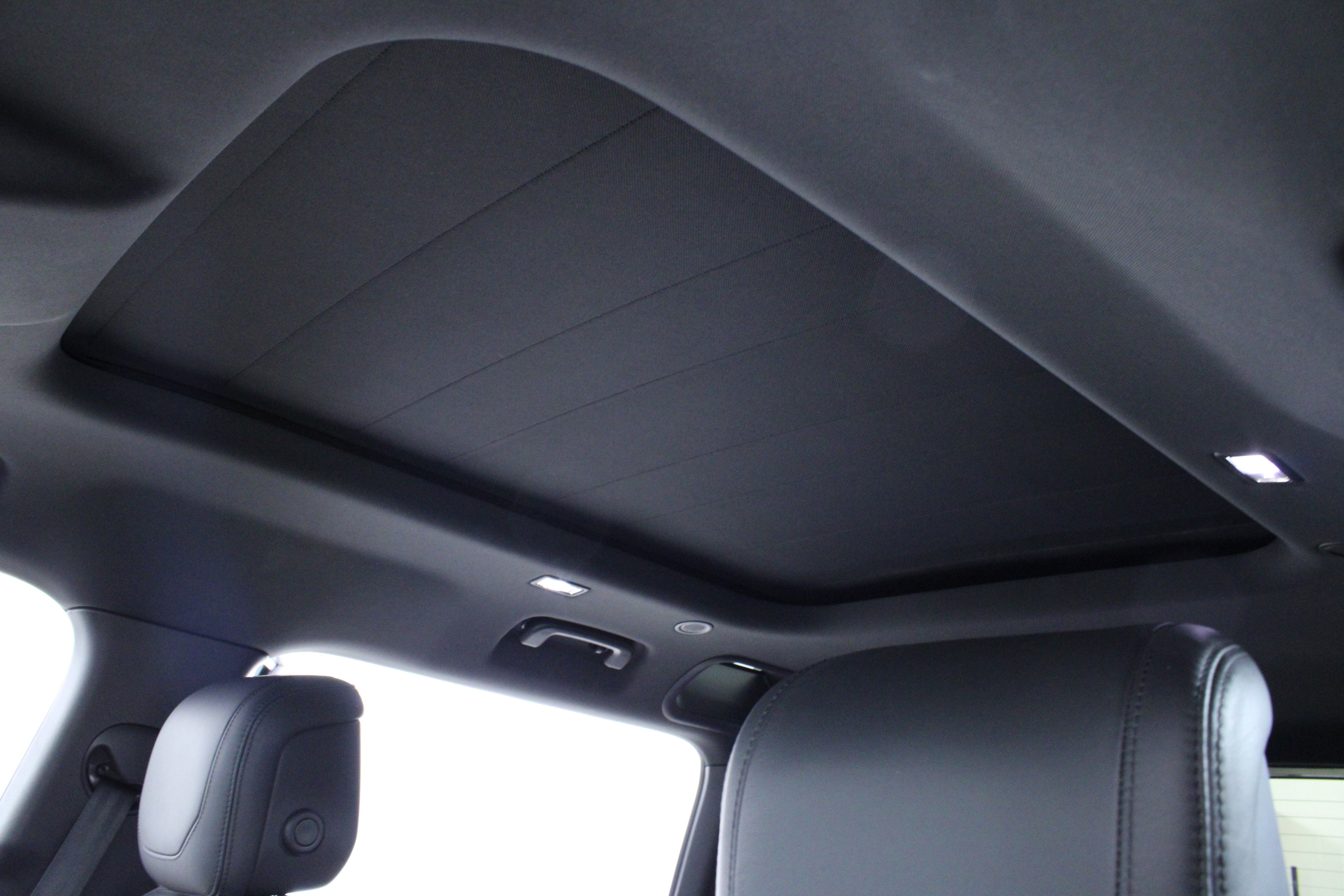 Used 2021 Land Rover Defender 110 X-Dynamic HSE image 30