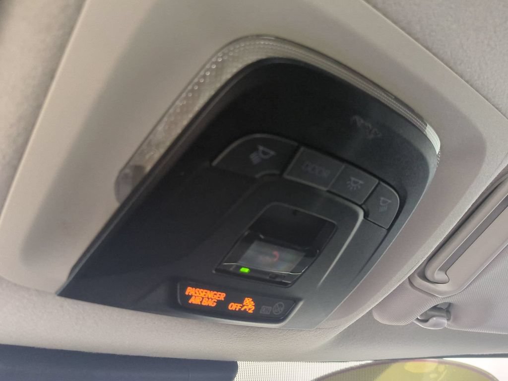 Used 2025 Toyota Corolla LE FWD image 30