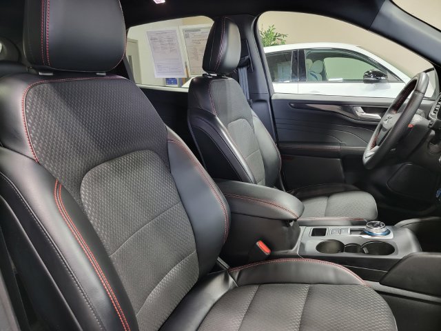 Used 2023 Ford Escape ST-Line w/ Tech Pack #1 AWD/4WD image 15