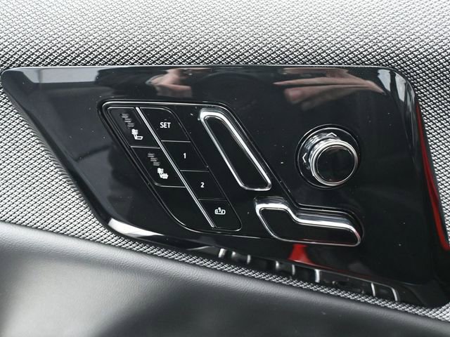 Used 2026 Cadillac Optiq Sport 1 image 21