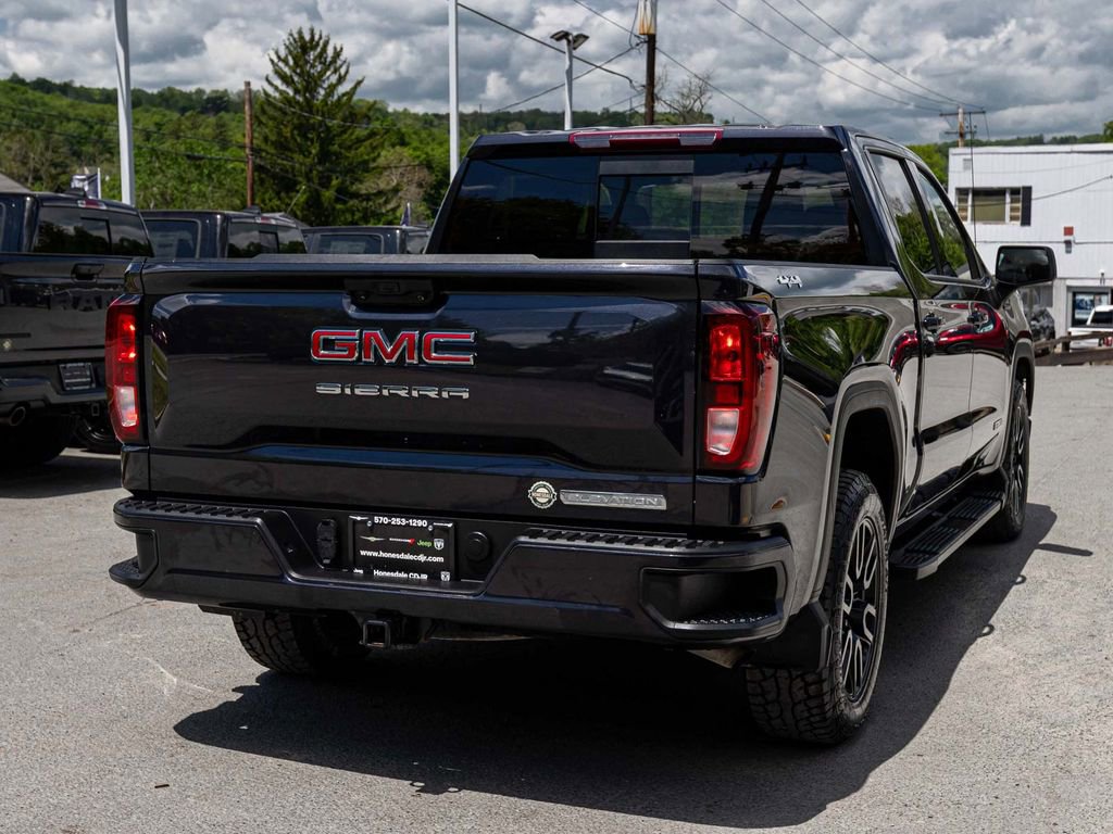 Used 2023 GMC Sierra 1500 Elevation w/ Preferred Package AWD/4WD image 4