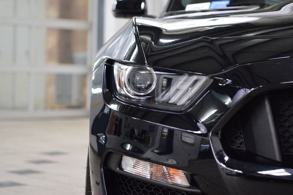 Used 2020 Ford Mustang Shelby GT350 w/ Technology Package image 12