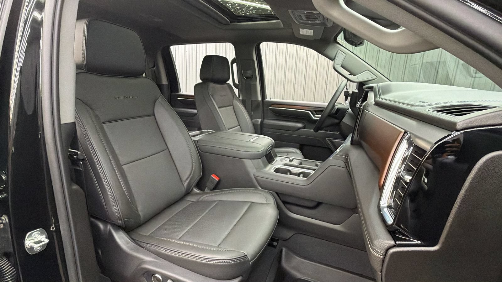 Used 2026 GMC Sierra 3500 Denali w/ Denali Reserve Package AWD/4WD image 37