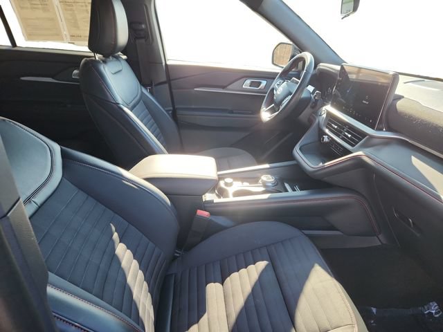 Used 2025 Ford Explorer ST-Line AWD/4WD image 17