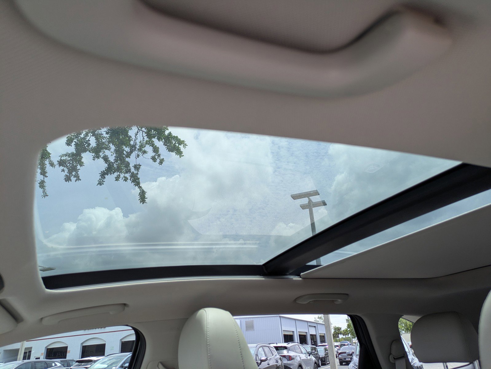 Certified 2023 Kia Sorento SX FWD image 19