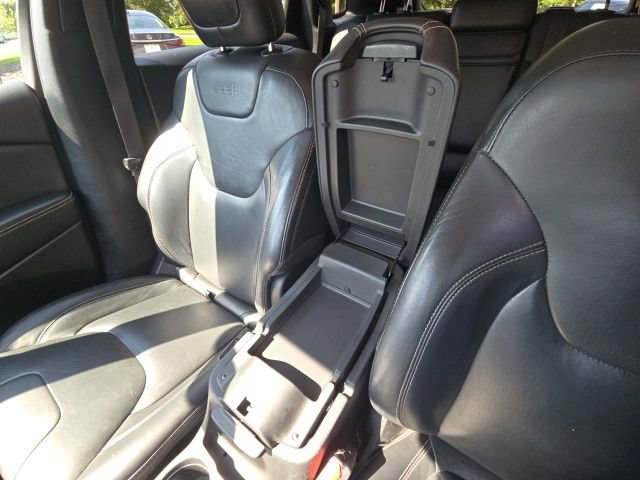 Used 2015 Jeep Cherokee Limited AWD/4WD image 24