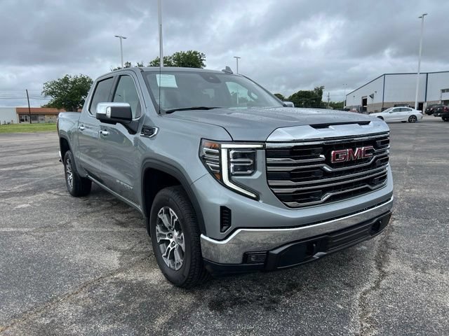 Used 2025 GMC Sierra 1500 SLT AWD/4WD image 2