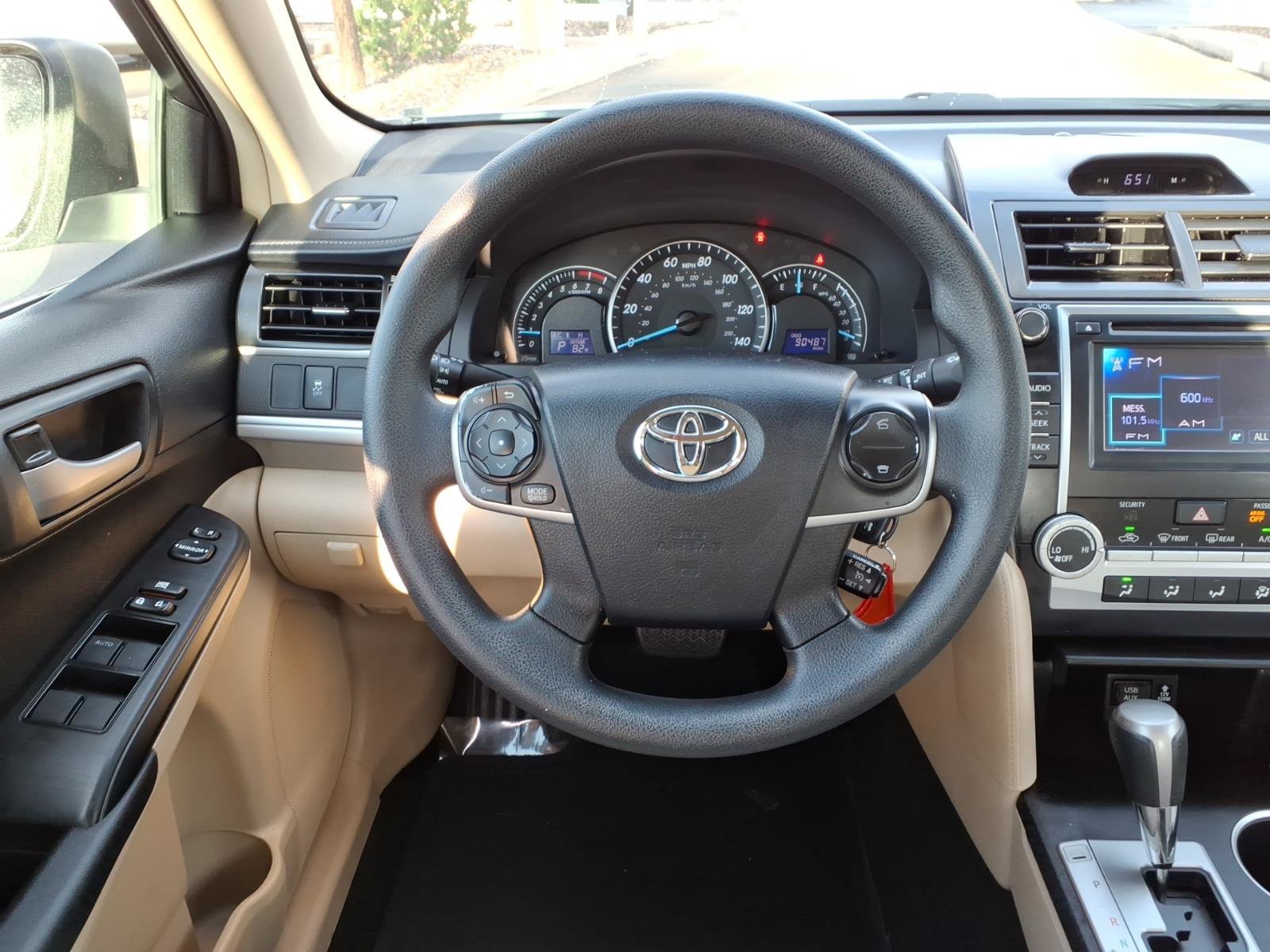 Used 2012 Toyota Camry LE FWD image 12