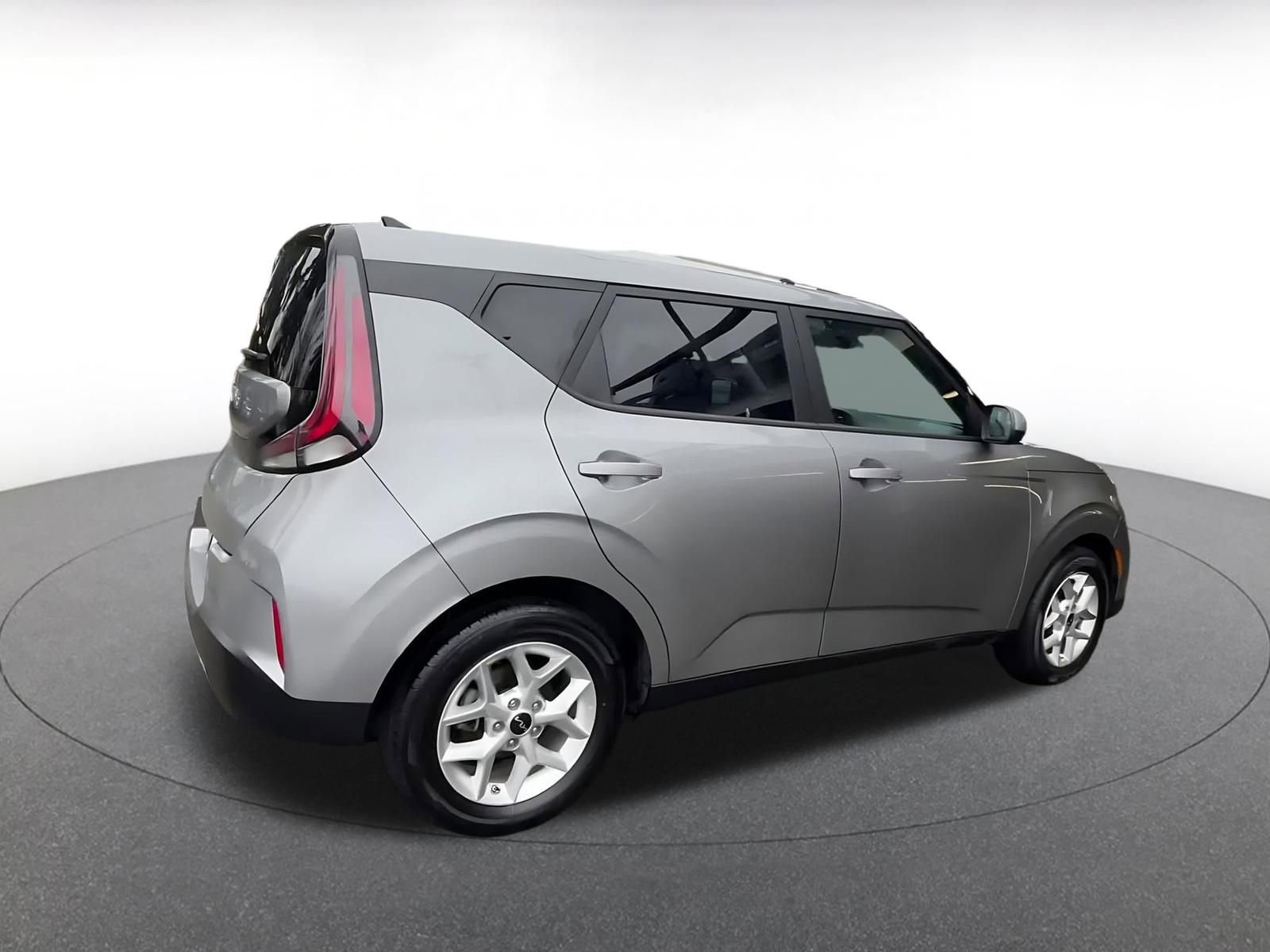 Used 2025 Kia Soul LX w/ LX Technology Package image 15