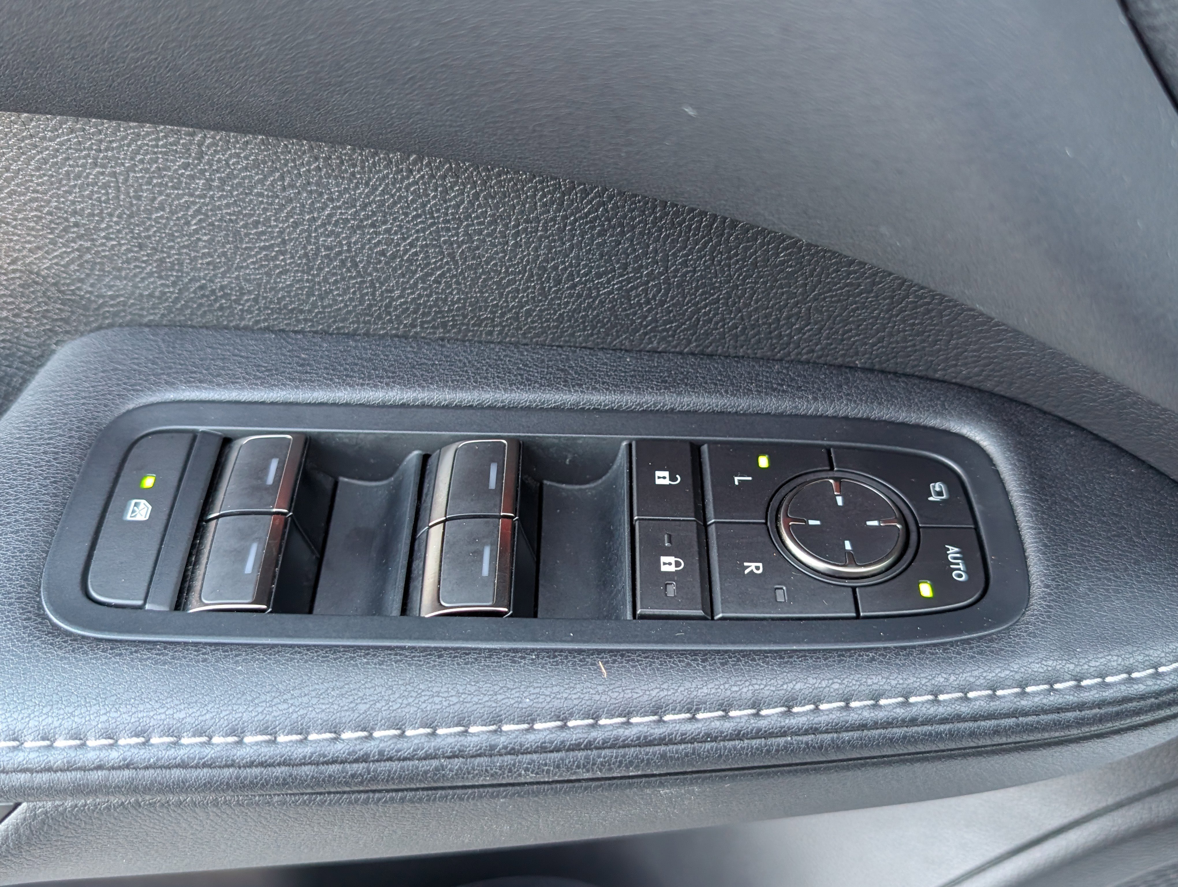 Used 2023 Lexus RX 350 Premium Plus w/ Accessory Package image 20