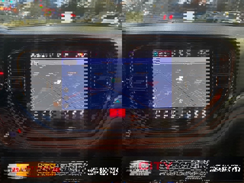 Used 2025 Dodge Durango R/T w/ Blacktop Package image 34