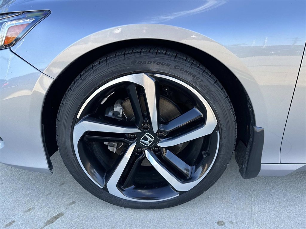 Used 2022 Honda Accord Sport image 4
