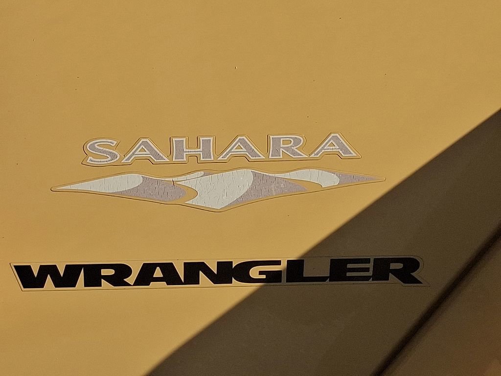 Used 2013 Jeep Wrangler Sahara w/ Dual Top Group image 28