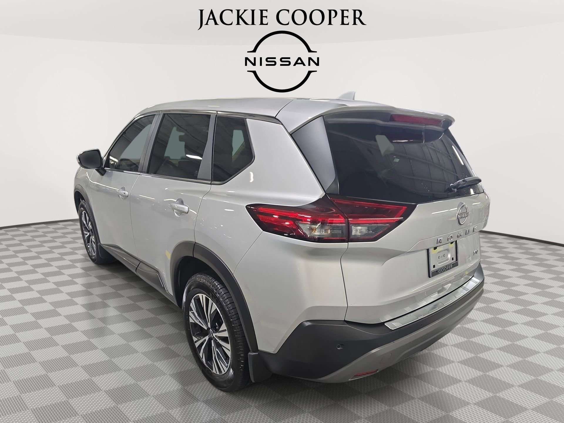 Certified 2023 Nissan Rogue SV FWD image 7