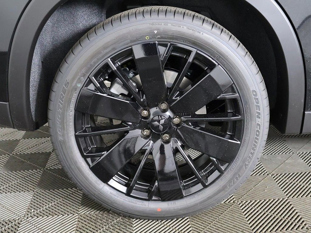 New 2026 Mitsubishi Outlander LE FWD image 20
