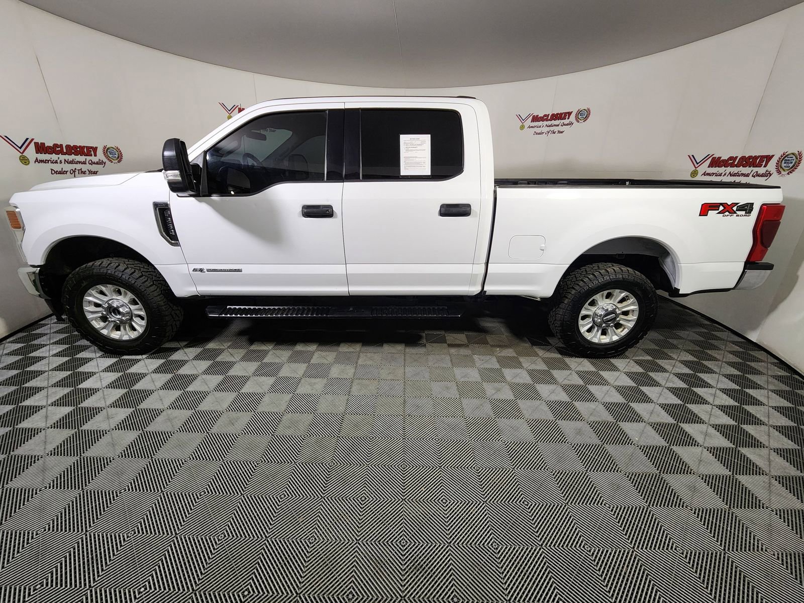 Used 2022 Ford F250 XLT w/ FX4 Off-Road Package image 5